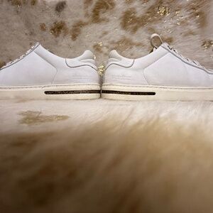 Birkenstock Women’s White Leather Tennis Shoes. Size 38. US Size 7 Comfy Stylish